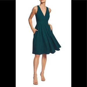 Dress the population NWOT Catalina midi dress in pine green